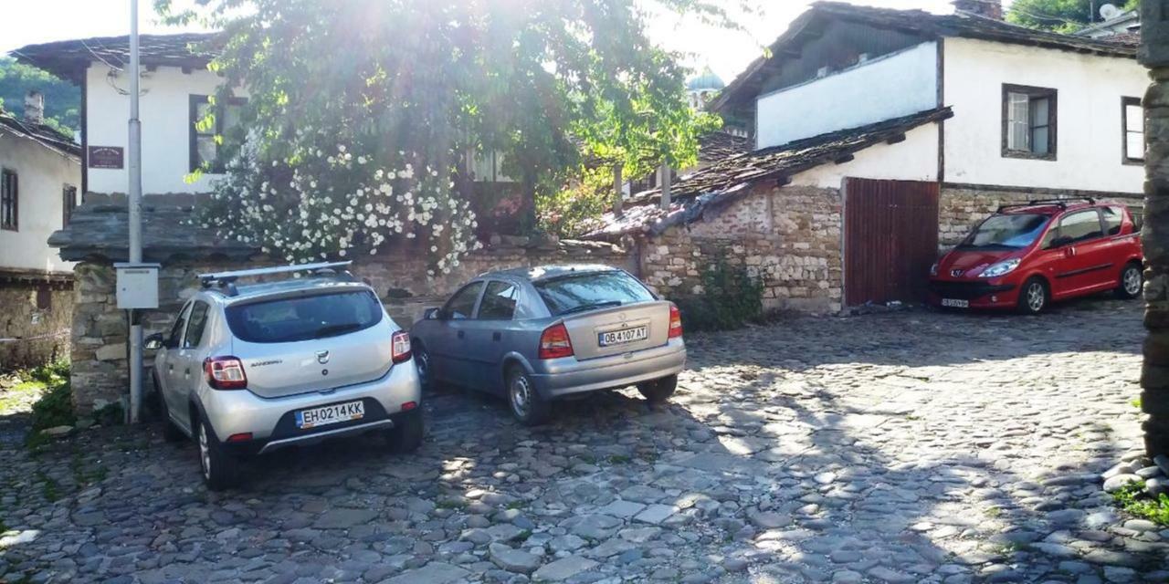 The Tinkov House In Lowetsch Exterior foto